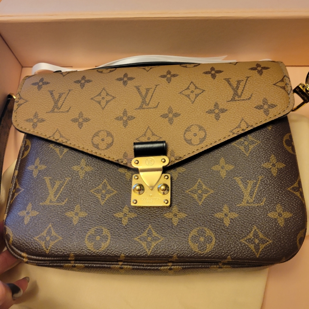 Louis vuitton pochette metis